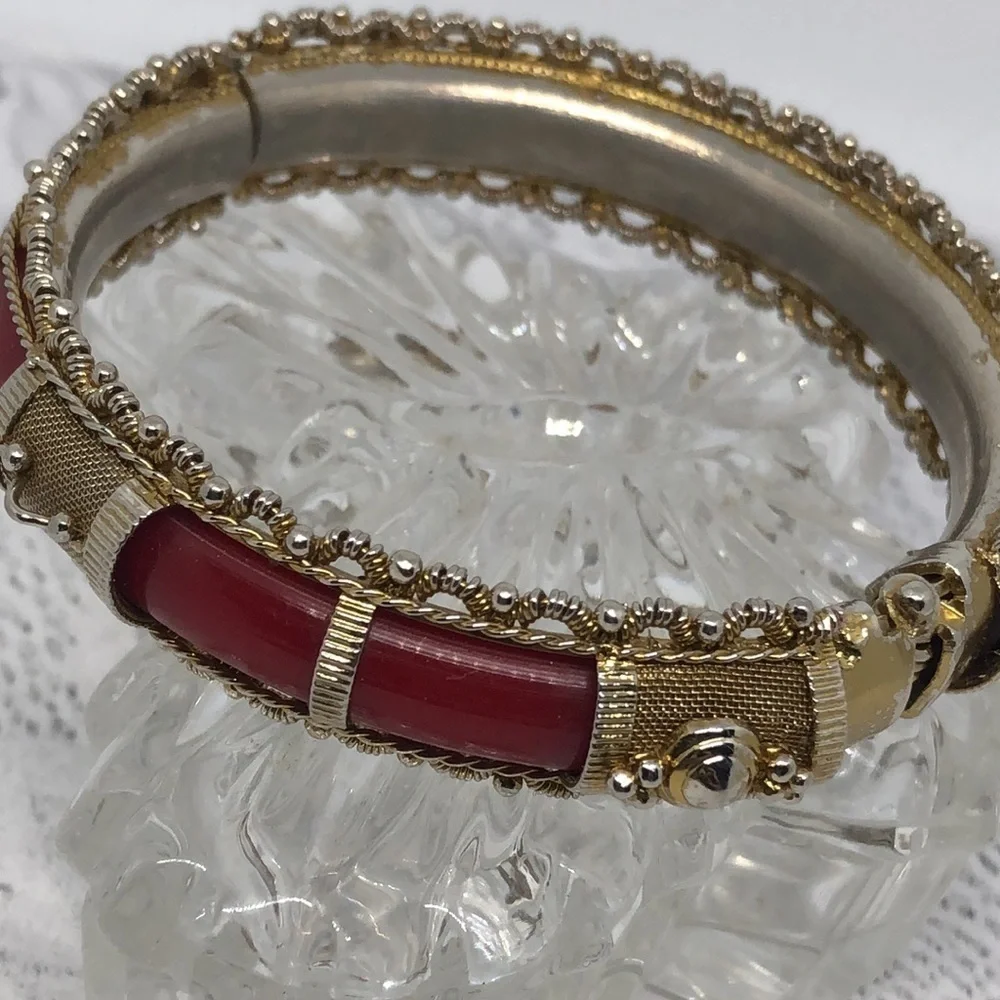 Vintage red and gold tone mesh clamper bangle bracelet